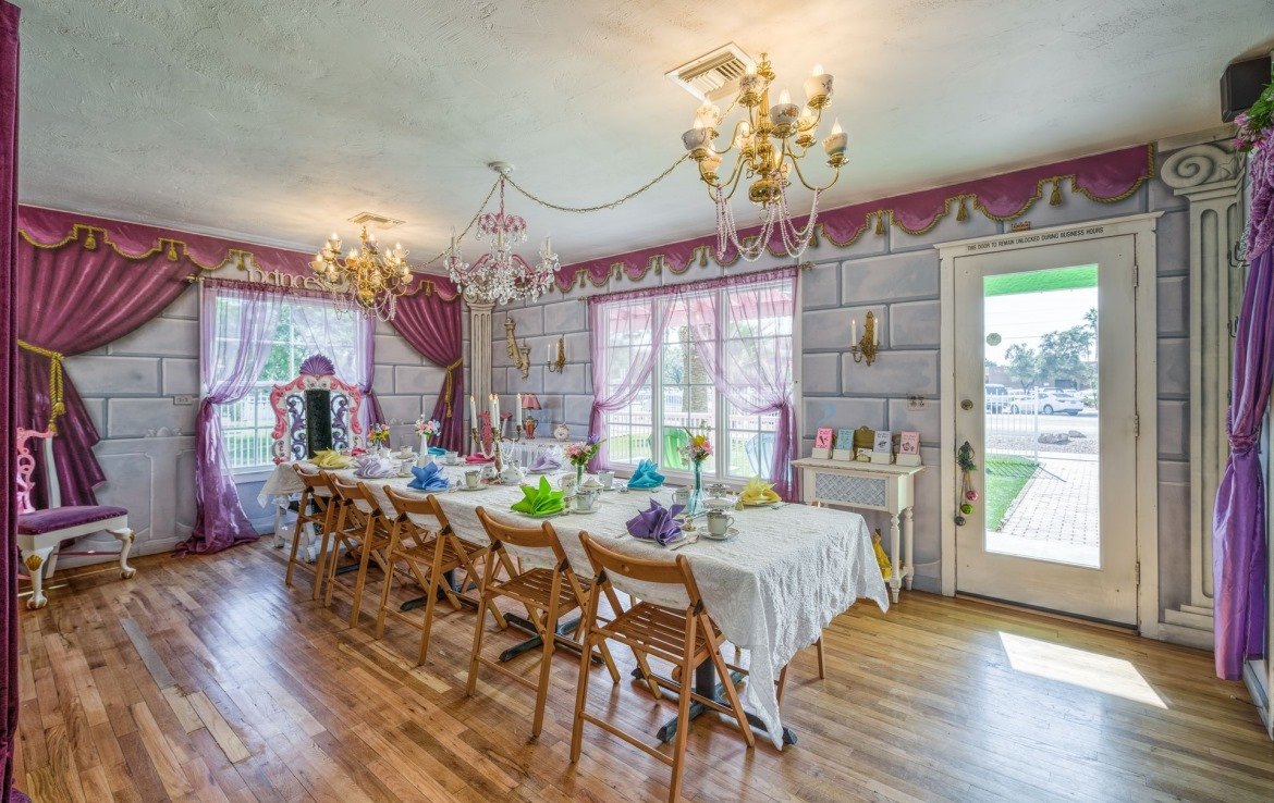 The furnished indoor celebration room at Mrs. Potts